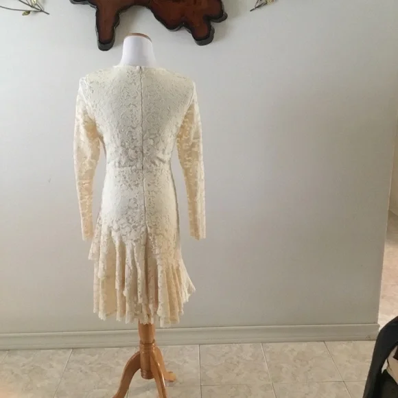 🌹2X HOST PICK🌹TICOSA BEIGE LACE DRESS WITH RUFFLE LAYERED LACE HEM/SZ L - Picture 8 of 14